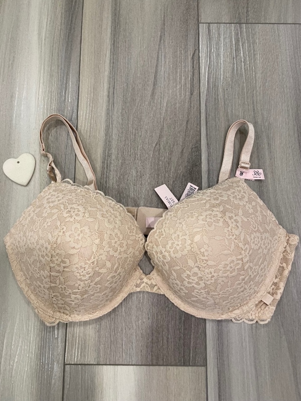 NWT VICTORIA'S SECRET Sexy Tee Sophia Lace Push-Up Bra - Size 38D